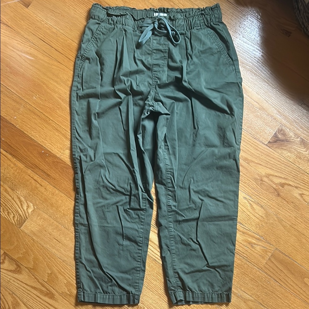 Paper Bag Style Green Casual Pants